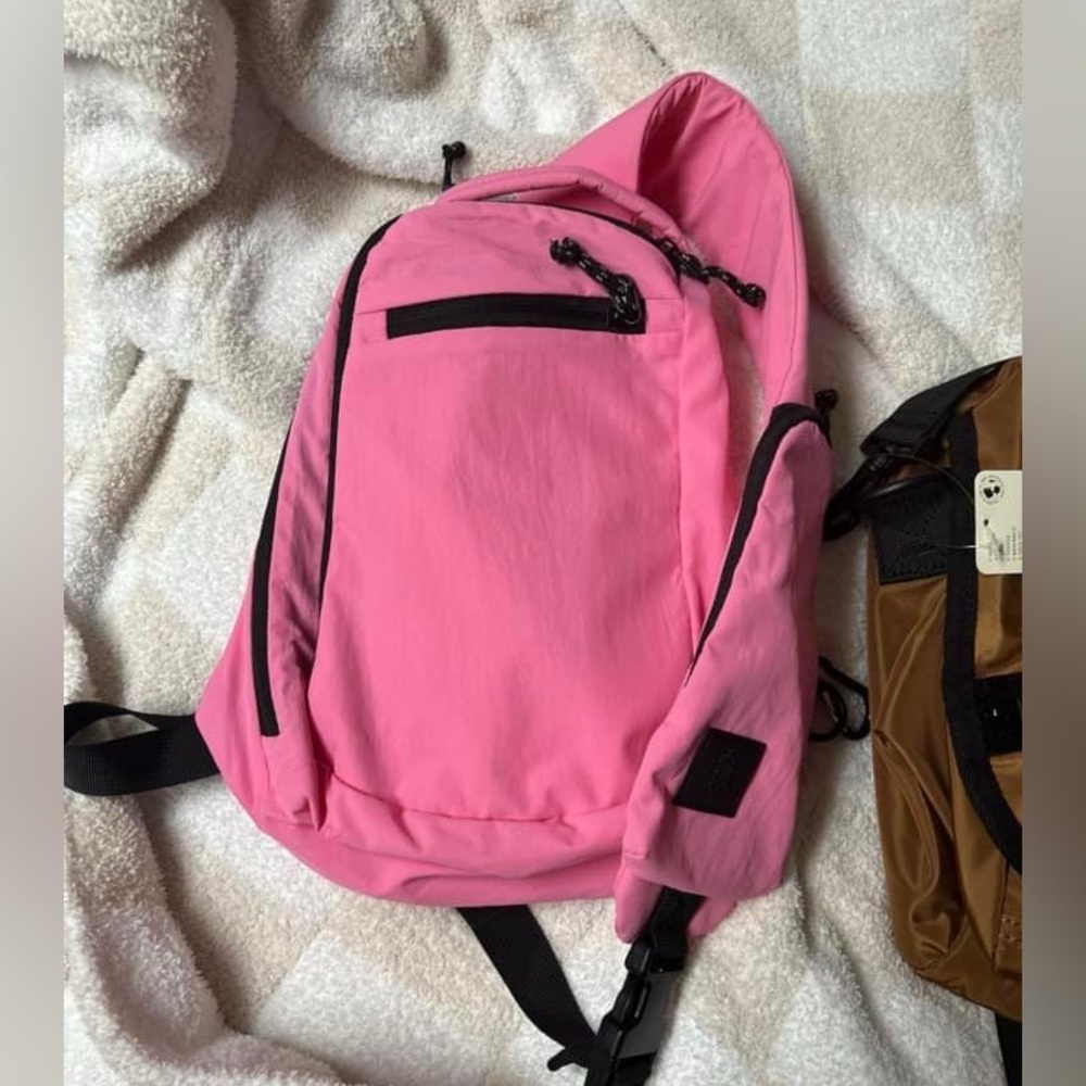 NWOT pep in your step Free people movement sling bag